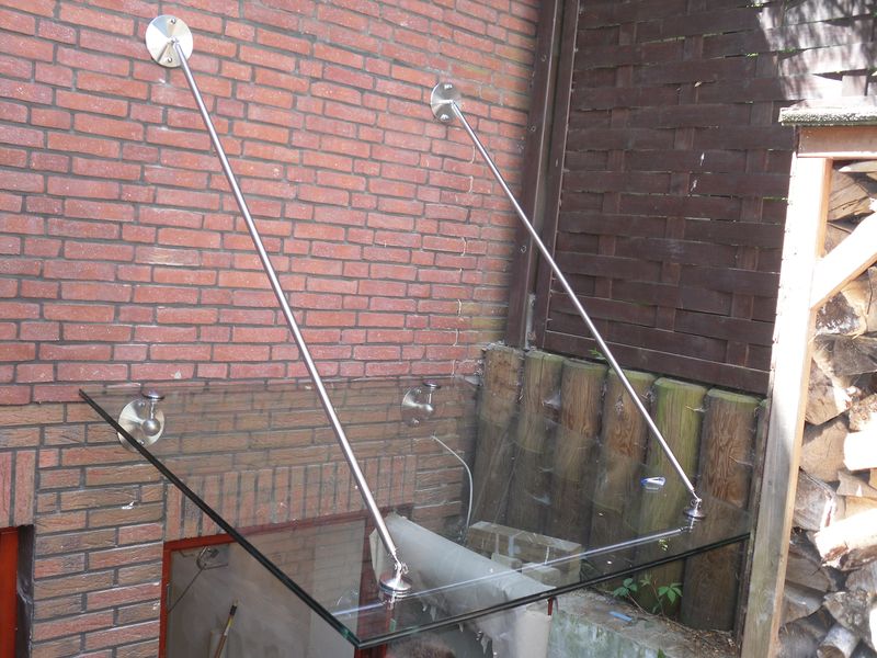 Glasvordach_-_Glaserei_Fuhrmann (103K)